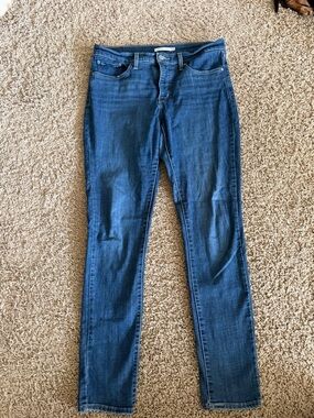 Levi's Women's Dark Blue Skinny Jeans